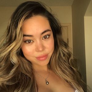 Meet your Posher, Celeste